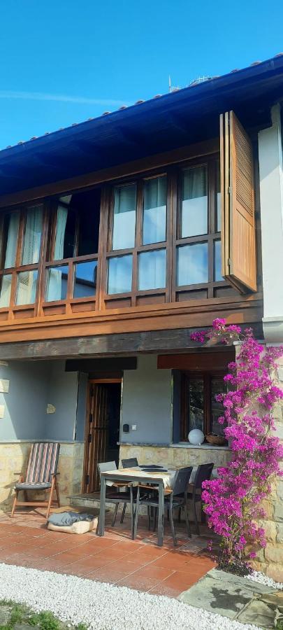 La Casa De Abajo Villa Llanes Eksteriør billede